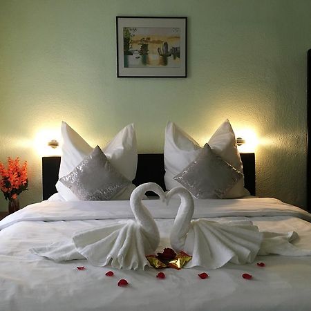 Asia Oase Hotel อาเรนด์เซ ภายนอก รูปภาพ